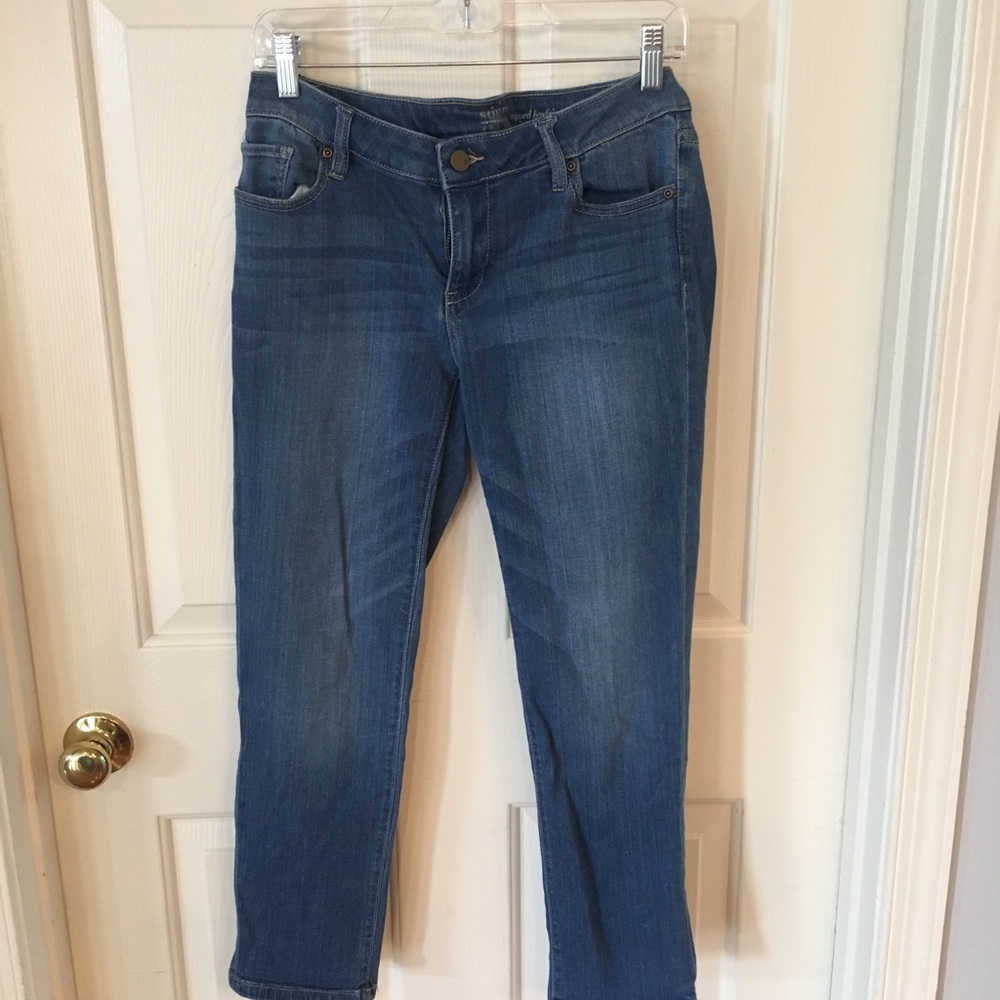 New York& Company Size 4 cropped boyfriend jean